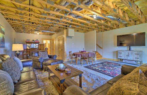 Blue Ridge Mountain Gem with Deck and Community Perks - Foto 18