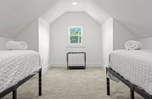 Charming 2nd-Floor Flat 3BR 2BA Free Parking - Foto 41