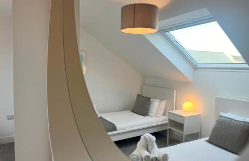 Stunning Penthouse in Penzance "Amazing Sea Views" - Photo 20