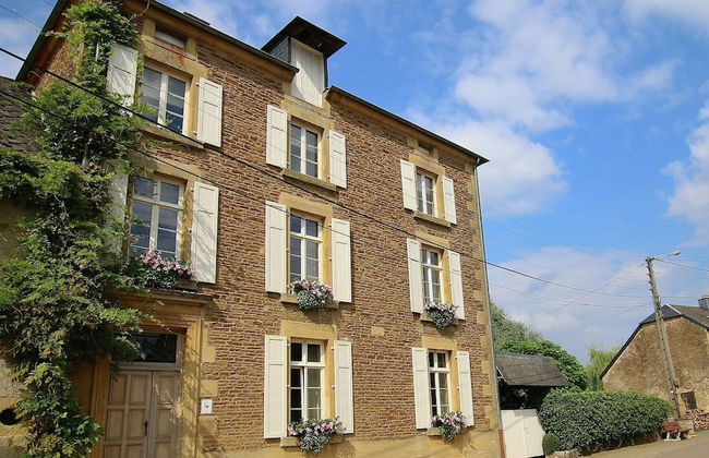 Unique Holiday Home in Virton with Hot Tub - Foto 65