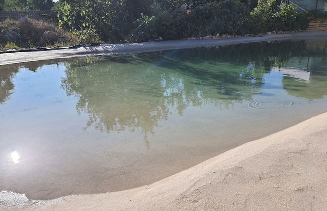 Fabulous Stone House and Large Natural Pool - Foto 1