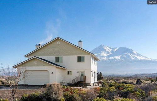 Luxury Shasta Vista Retreat & Basecamp - Sauna & Jacuzzi - Foto 2