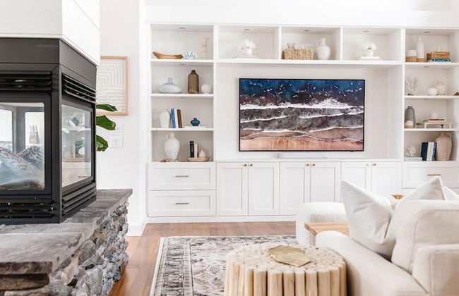 Private Luxury Oasis w Pool HT Parking - Photo 15