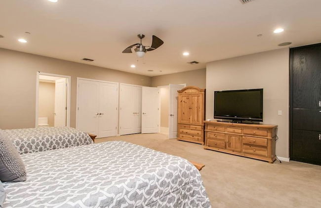 Luxe 4 Bdrm W/pool and Spa on Golf Course Lot! - Foto 3