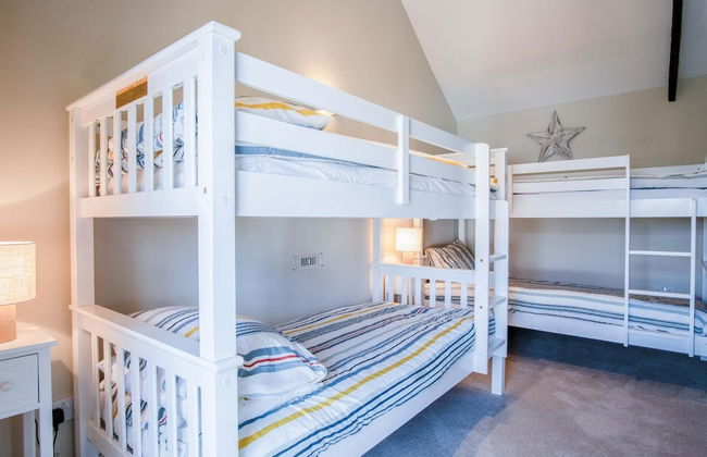 Tregoyr - 3 Bedroom Holiday Home - St. Florence - Photo 9