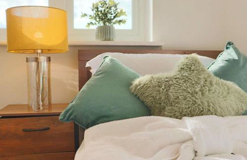 Heathrow Modern House with Parking & Fast WiFi - Foto 26