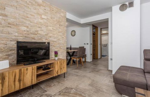 Stunning Home In Muraj With Kitchen - Photo 5