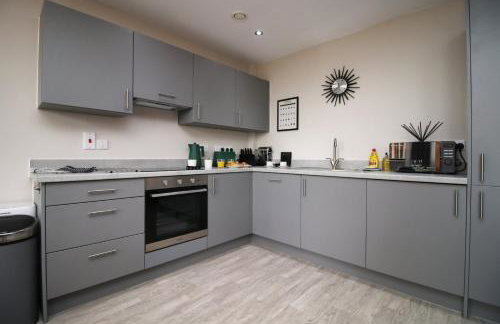 Elegant 2BR w/ Pool Table in Prime Location - Foto 4