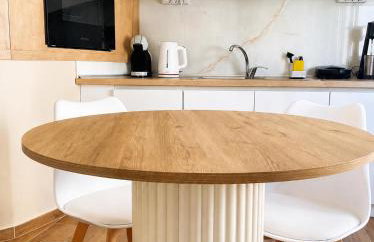 Bright and central apartment - Photo 2