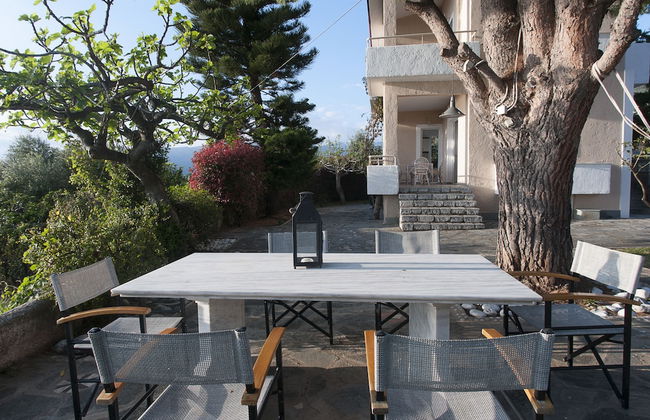 Messinian Blue SeaSide Villa - Photo 35