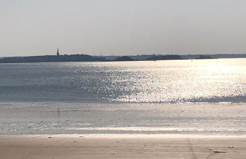 Le Cézembre, au pied de la plage - Foto 24