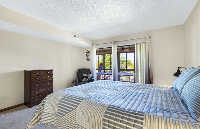 Lake Getaway - Photo 5