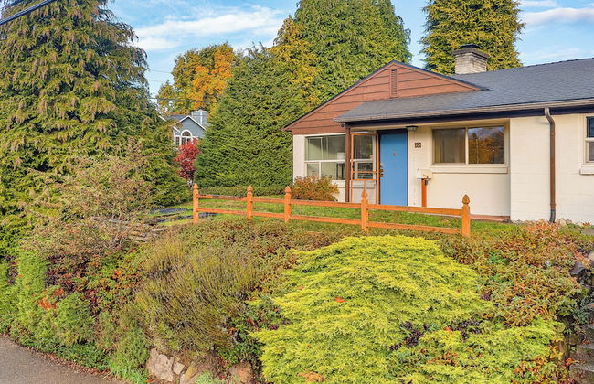 Greenwood's Lavender Haze - WalkScore 81 - Photo 20