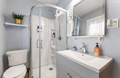 Bright Coastal Escape 4 Bedroom 2 Bath Near CSULB Long Beach Airport and Beach - Foto 17