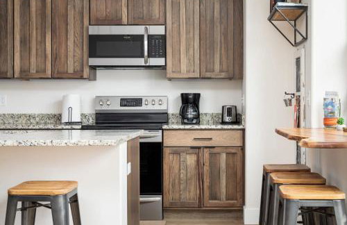 Red Drive at the Elegant Grand Traverse Commons - Foto 12