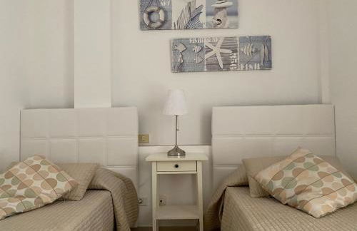 Billy's Beachfront Apartment with pool access - Foto 6