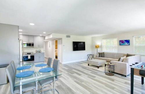 Dog friendly condo with beach access, hot tub, firepit - Foto 56