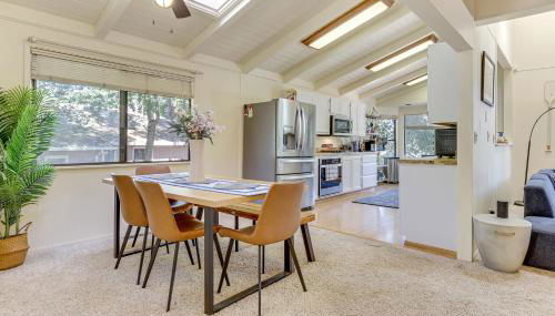 WFH-Friendly Retreat Less Than 1 Mi to Clear Lake! - Foto 2