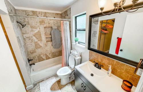 Cozy Cottage private back yard and free coffee - Foto 17