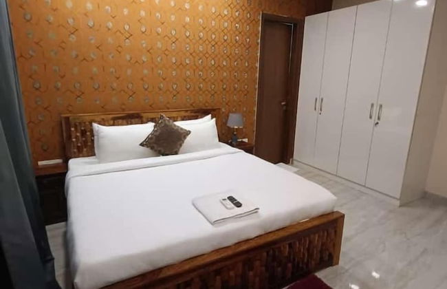 Lime Tree 3BHK Serviced Apartments DLF 5 - Foto 7