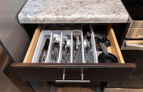 Roomy Getaway Elevate Your Stay, 6 Mins to RIC - Foto 11