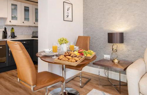 8 Blue Bridge- Elegant and Luxurious 1 Bedroom Apt- Free Parking - Photo 9