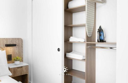 Chic 2BR Apartment Gym & Balcony Views - Foto 19