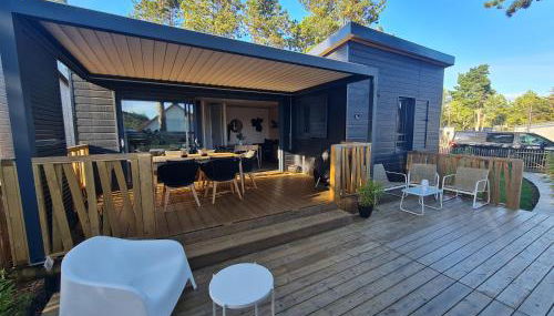 Cottage pour 6 personnes avec piscine couverte et chauffée à 300 m de la mer avec Wi-Fi et climatisé , 3 chambres - Foto 2