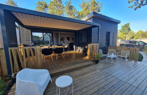 Cottage pour 6 personnes avec piscine couverte et chauffée à 300 m de la mer avec Wi-Fi et climatisé , 3 chambres - Foto 2