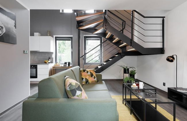 River Apartments - Photo 1