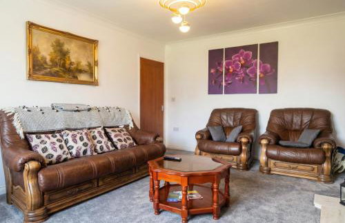 Family-Friendly Detached House Near Leeds and Bradford with Garden - Foto 24