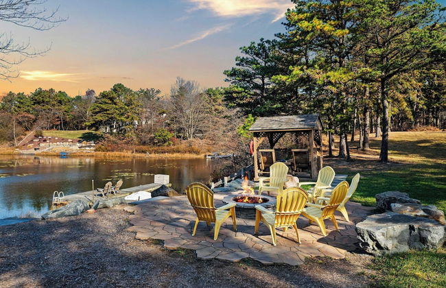 Deer Haven Cabin by Avantstay Waterfront Dock + Firepit - Foto 28