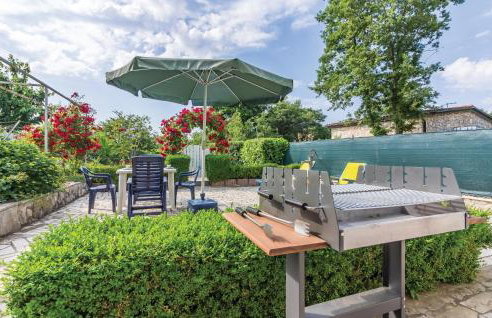 3 Bedroom Awesome Apartment In Pavicini - Photo 5