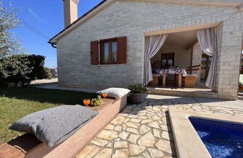 Villa van steen Mirela - Foto 1