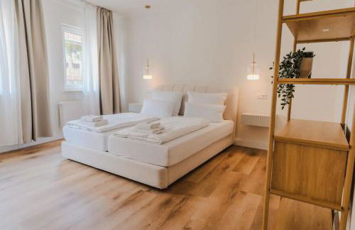 STAYLIGHT Business & Boutique Apartment - Parking lot - Foto 1