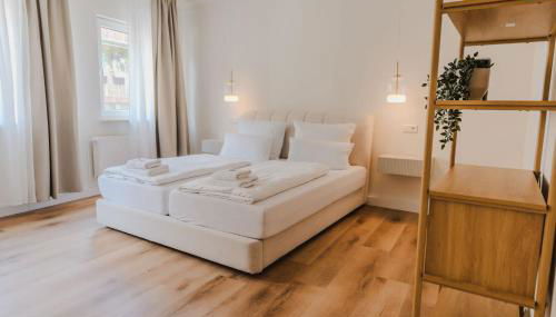 STAYLIGHT Business & Boutique Apartment - Parking lot - Foto 1