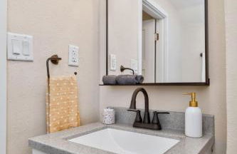 Prime Ames Location 2BR 1BA Near ISU - Foto 42