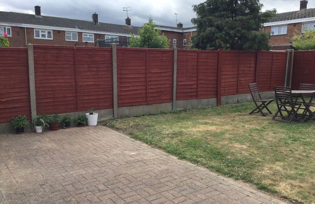 Nice 4 Bedroom near Basildon Town Center - Foto 14