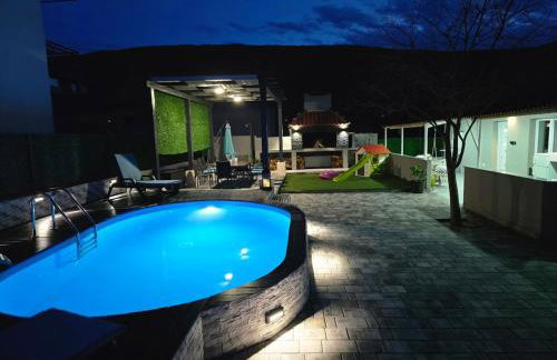 Grey House with heated pool Kričke Drniš - Foto 34