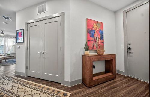 Luxury 2BR Cedr Sprgs area with Parking, Pool, Gym - Foto 17