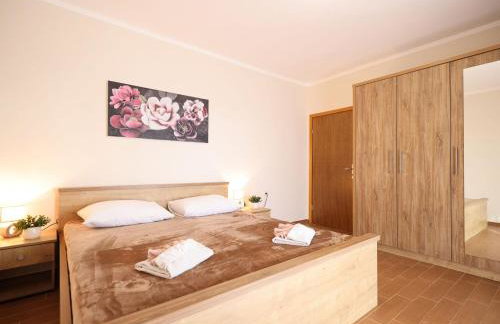 Holiday Home in Prkos With Private Pool - Foto 40