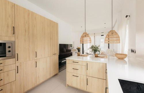 Spacious villa with private pool & garden for 4 - Photo 15