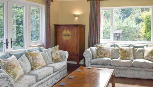 Oakdene Lodge - Photo 5