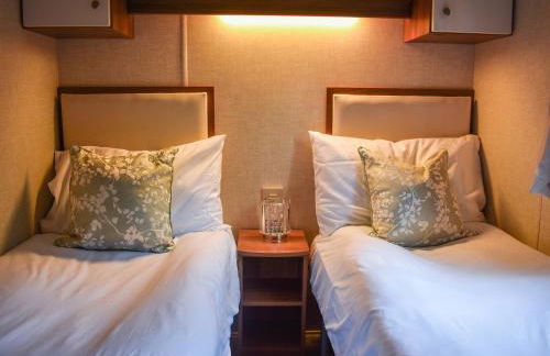 Robin's Retreat - Photo 11