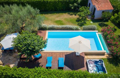 Villa Rossa with jacuzzi and pool in Porec - Foto 7