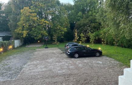 Appartement Atypique- Esprit Atelier Loft - parking privé - Wifi - vidéo - Foto 33