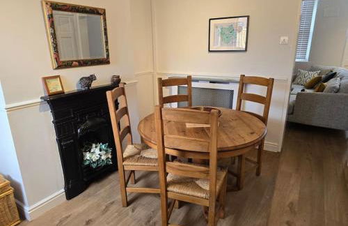 Free Parking, Outdoor Decking - Flanders Cottage - Foto 13