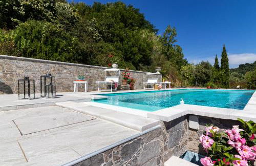 Penthouse Paradiso with Private Pool - Photo 11