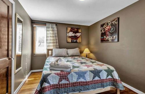 Gorgeous 2 Queen Bedroom Apartment in North Buffalo with 70 inch TV - Foto 11