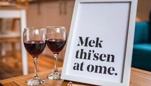 Ay Come Inn - Foto 2